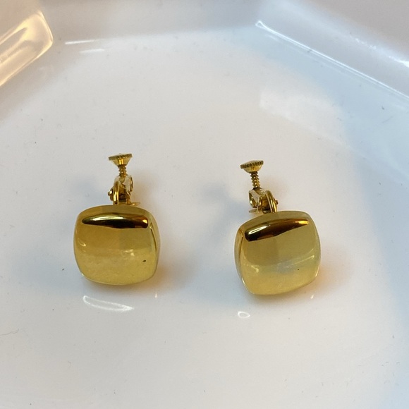 Vintage Napier Gold Tone Clip-on Earrings - Picture 6 of 6